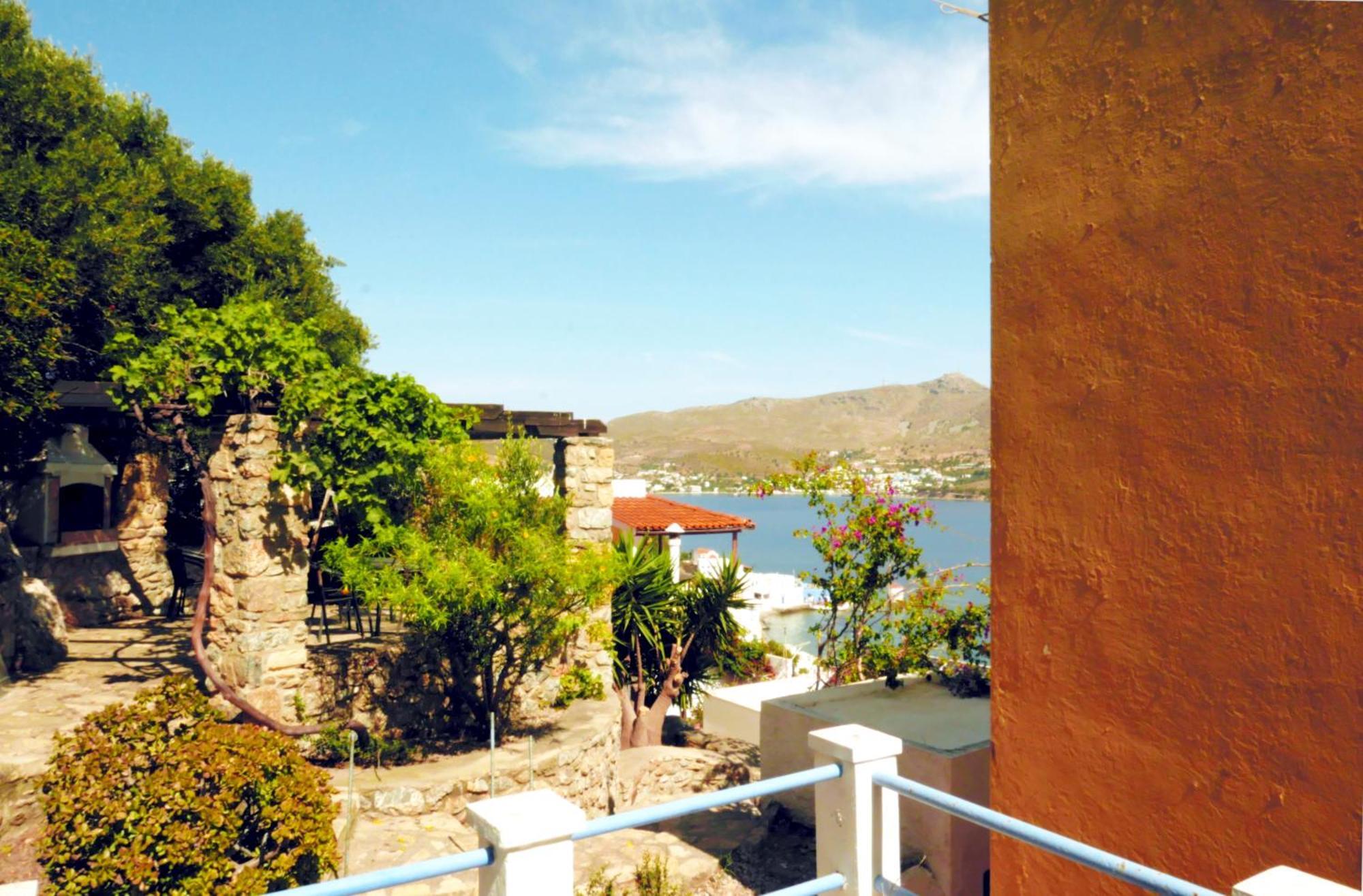 Elegeo Rockhouse Villa Agia Marina  Exterior photo