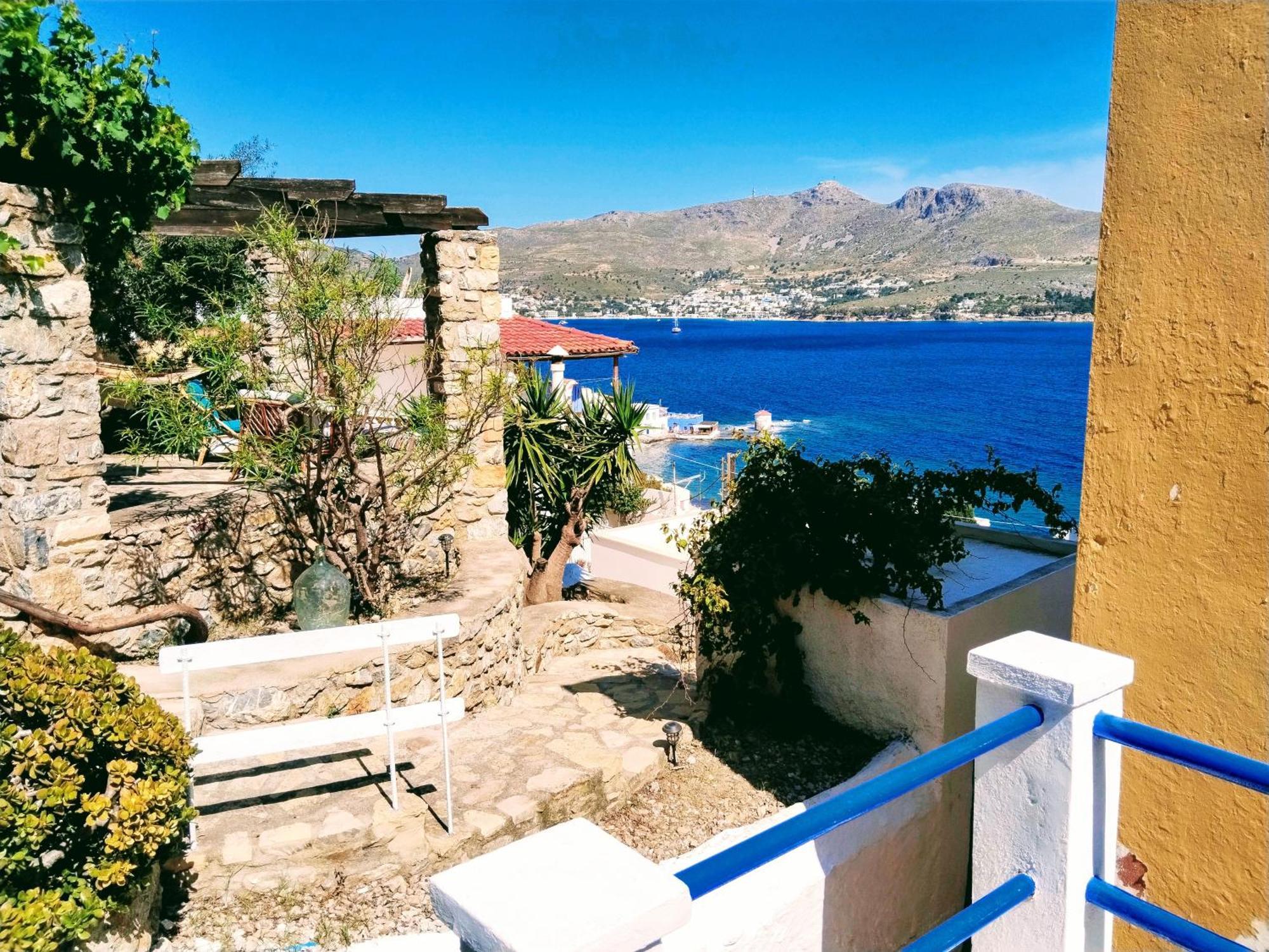 Elegeo Rockhouse Villa Agia Marina  Exterior photo