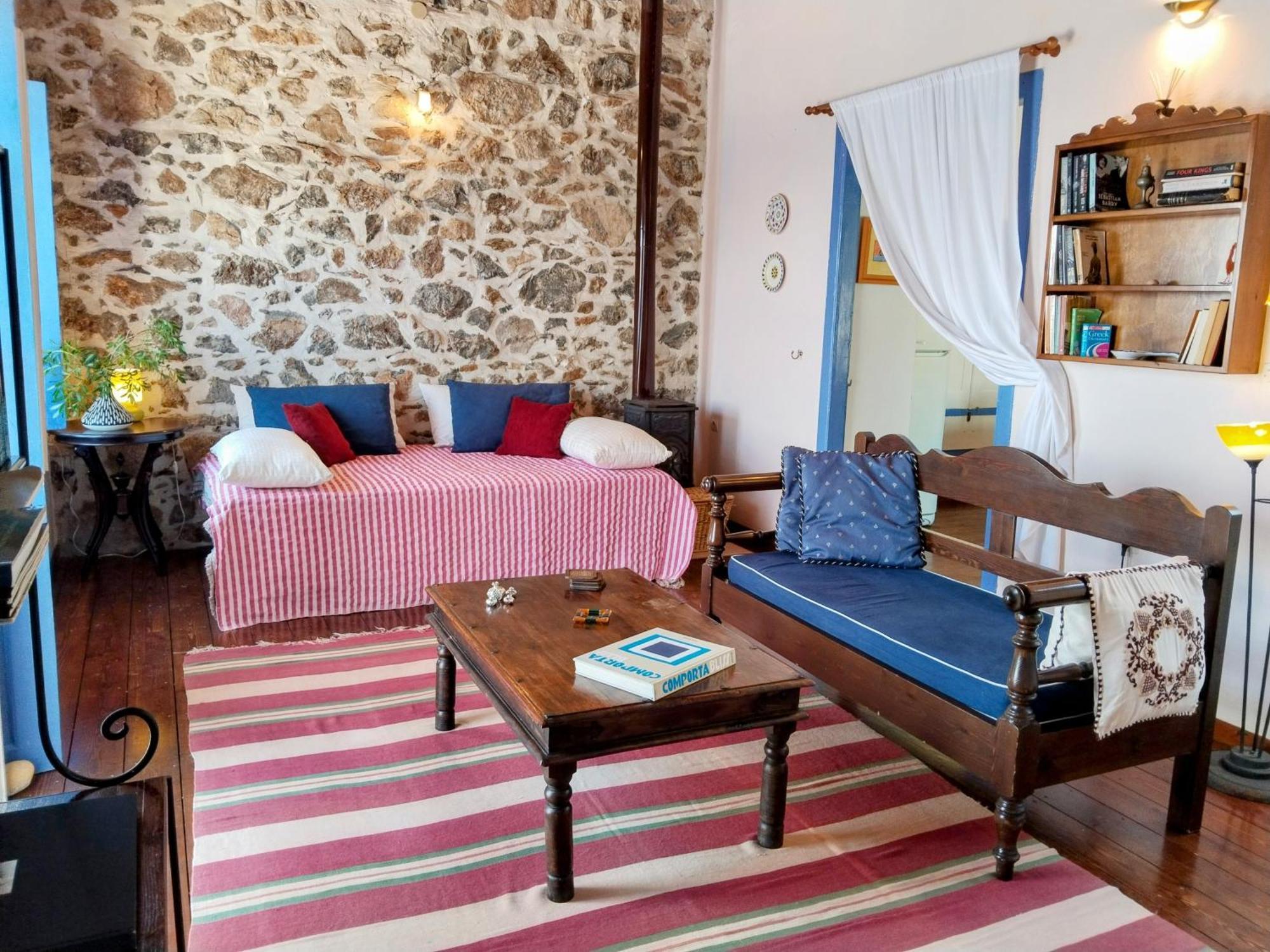 Elegeo Rockhouse Villa Agia Marina  Exterior photo